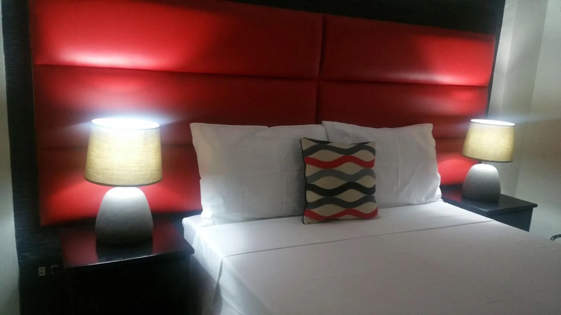 Luxury Suite 5 Angeles Aparthotel