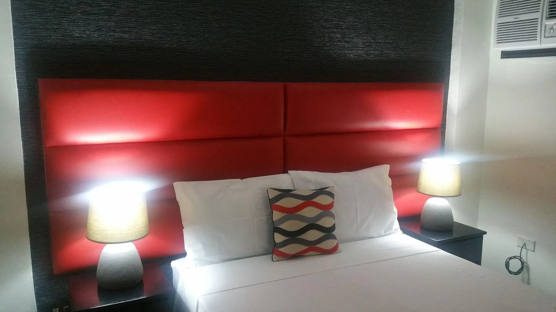 Luxury Suite 5 Angeles 2*,  Philippines